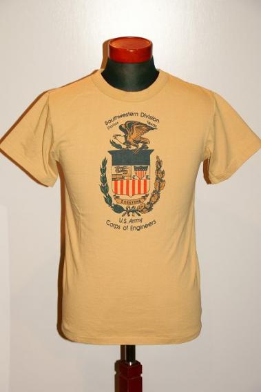 DELUXEWARE (デラックスウエア)　半袖Tシャツ　MTG-1801　"U.S.ARMY"　ダルイエロー